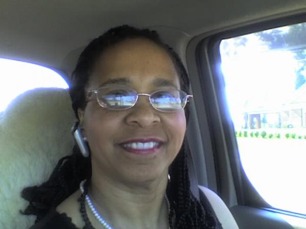 Ms Belinda Knight