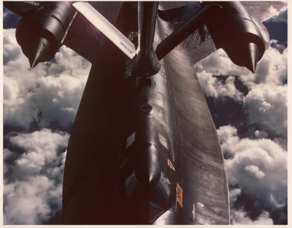 SR-71 in contact