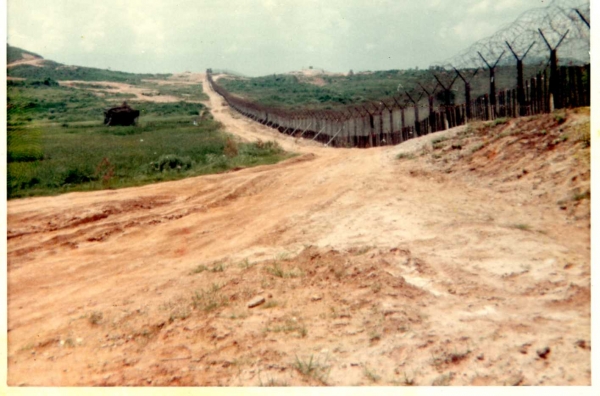 Barrier Fence on DMZ - GP Gladys